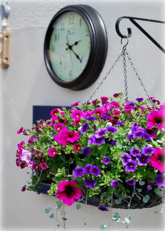 The Railway Inn Westerfield エクステリア 写真